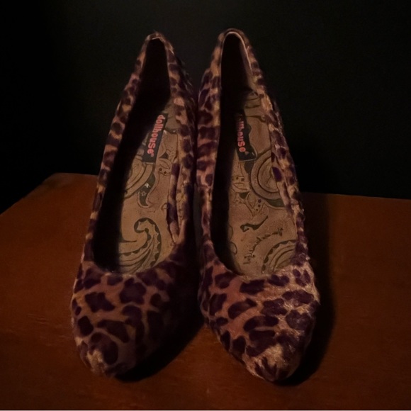 Leopard Print Heels - Picture 3 of 6